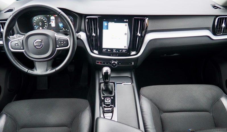 VOLVO V60 D3 150 Business Executive  + Pack Intelisafe Pro + Caméra + Attelage + Options, 1ère Main – Garantie 12 mois.