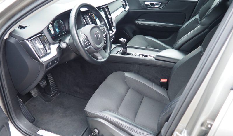 VOLVO V60 D3 150 Business Executive  + Pack Intelisafe Pro + Caméra + Attelage + Options, 1ère Main – Garantie 12 mois.