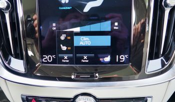 
VOLVO V60 B3 163 Geartronic Inscription  + Toit panoramique + Attelage  + Intellisafe Pro + Options, 1ère Main – Garantie 12 mois. complet								