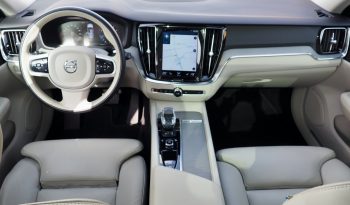 
VOLVO V60 B3 163 Geartronic Inscription  + Toit panoramique + Attelage  + Intellisafe Pro + Options, 1ère Main – Garantie 12 mois. complet								