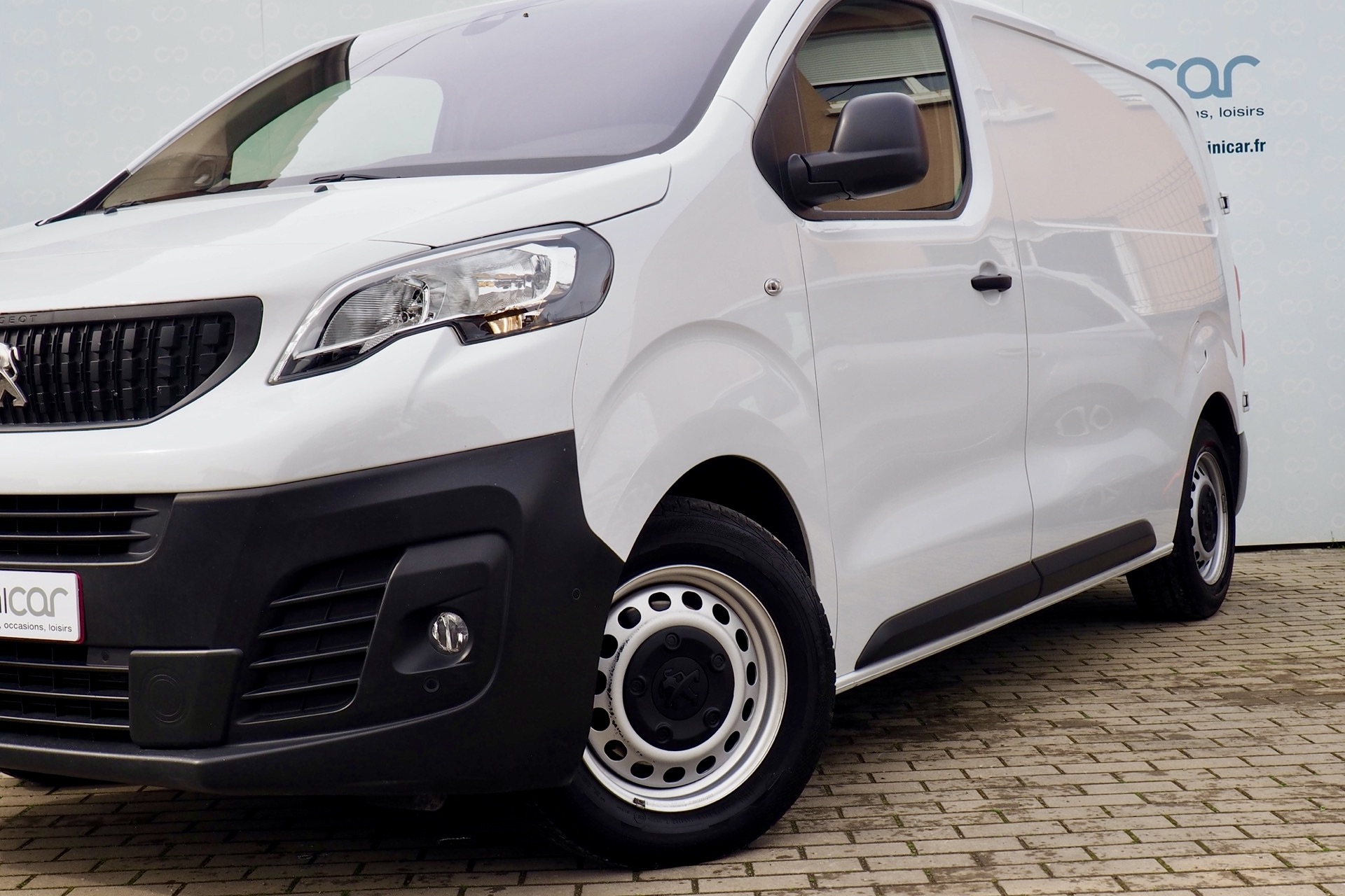 Peugeot Expert Fourgon 2,0 Hdi 145 EAT8  Asphalt Connect – 3 places + Attelage + Options, 1ère Main – Garantie 12 mois