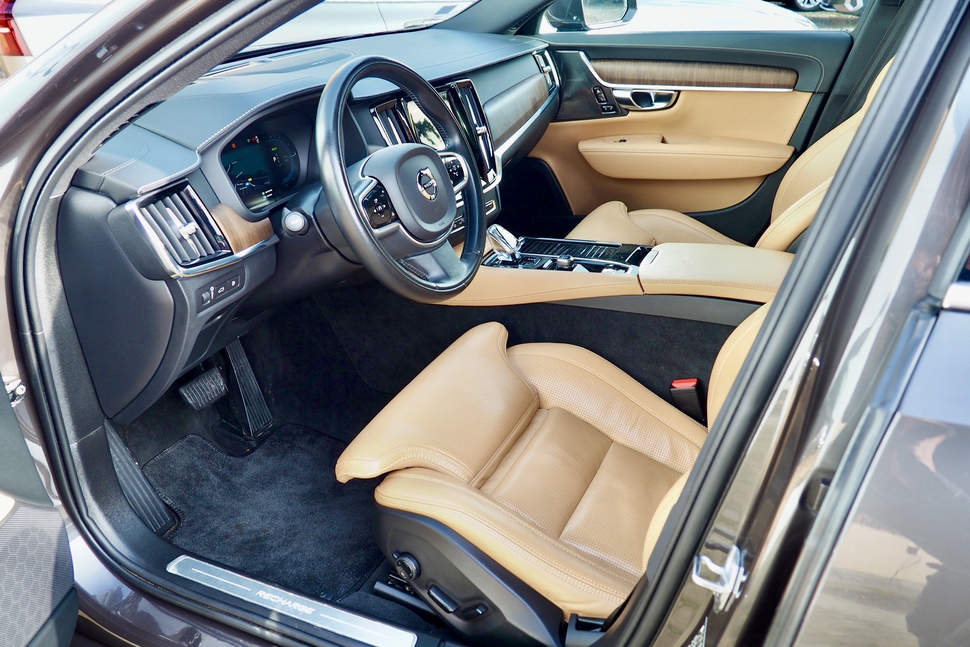 VOLVO V90 T6 Recharge 340 Inscrition Luxe  + Full Options, 1ère Main – Garantie 12 mois.