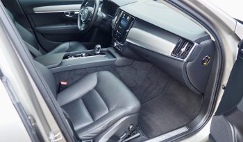 VOLVO V90 B4 197 Geartronic Momentum Business + Options, 1ère Main – Garantie 12 mois. complet