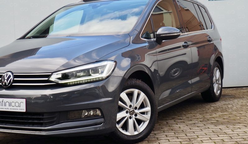 VOLKSWAGEN Touran 2,0 Tdi 150 DSG Carat  + Toit pano. + Caméra  + Full Led + Options – Garantie 12 mois.