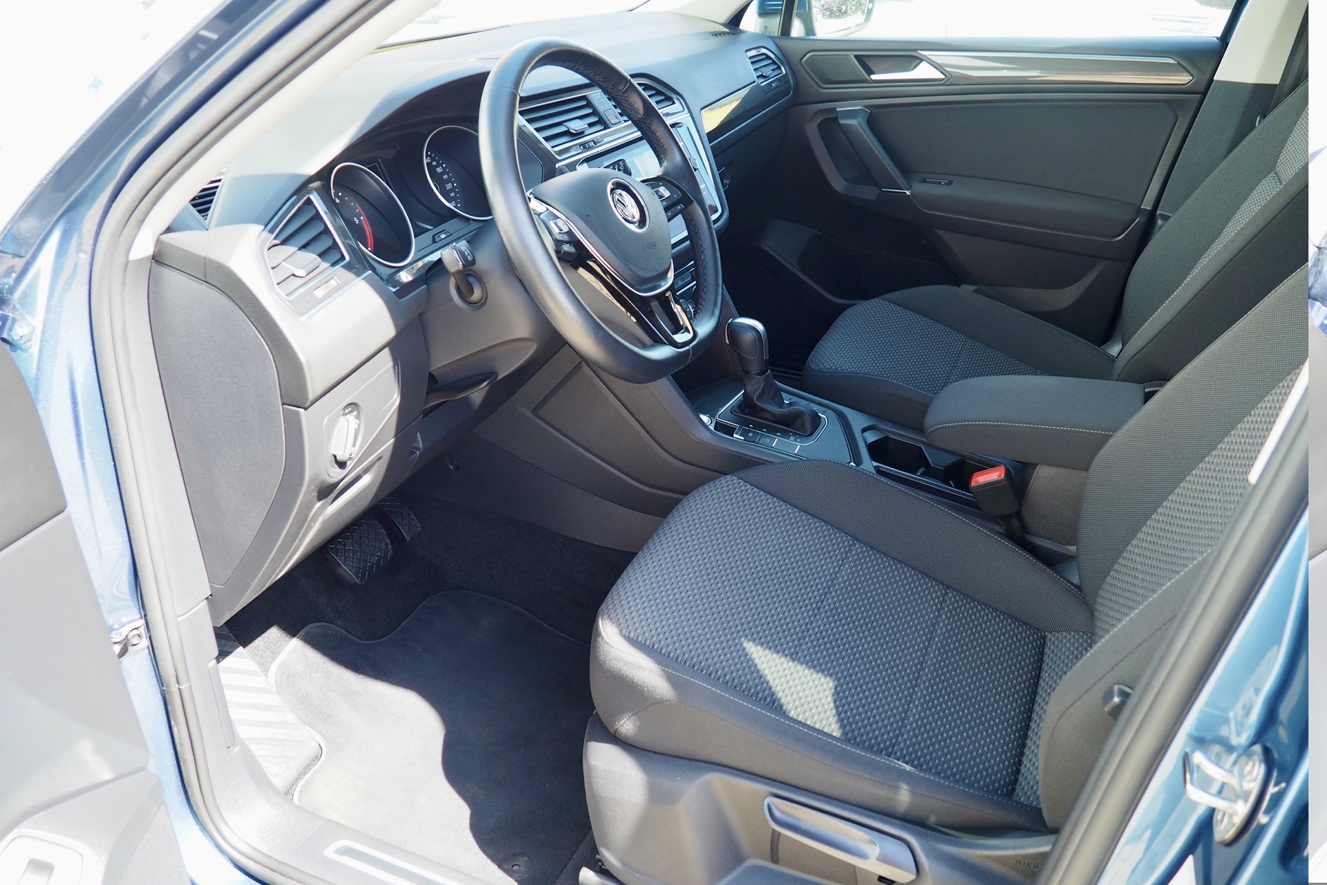 VOLKSWAGEN Tiguan Allspace 2,0 Tdi 150 DSG7 Confortline Business – 7 places + Options, 1ère Main – Garantie 12 mois.