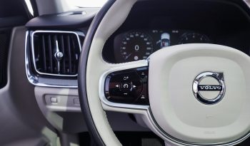 VOLVO V60 B3 163 Geartronic Inscription Luxe + Toit panoramique + Caméra + Attelage + HUD + H.Kardon + Pilot Assist + Options, 1ère Main – Garantie 12 mois. complet