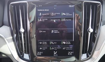 VOLVO V60 B3 163 Geartronic Inscription Luxe + Toit panoramique + Caméra + Attelage + HUD + H.Kardon + Pilot Assist + Options, 1ère Main – Garantie 12 mois. complet