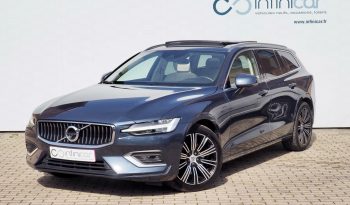 VOLVO V60 B3 163 Geartronic Inscription Luxe + Toit panoramique + Caméra + Attelage + HUD + H.Kardon + Pilot Assist + Options, 1ère Main – Garantie 12 mois. complet