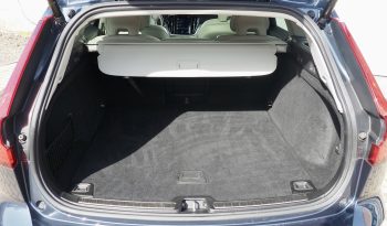 VOLVO V60 B3 163 Geartronic Inscription Luxe + Toit panoramique + Caméra + Attelage + HUD + H.Kardon + Pilot Assist + Options, 1ère Main – Garantie 12 mois. complet