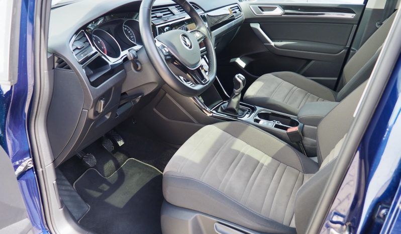 VOLKSWAGEN Touran 1,5 Tsi 150 Evo Carat, 7 places  + Toit panoramique + Caméra  + Attelage + Options, 1ère Main – Garantie 12 mois.