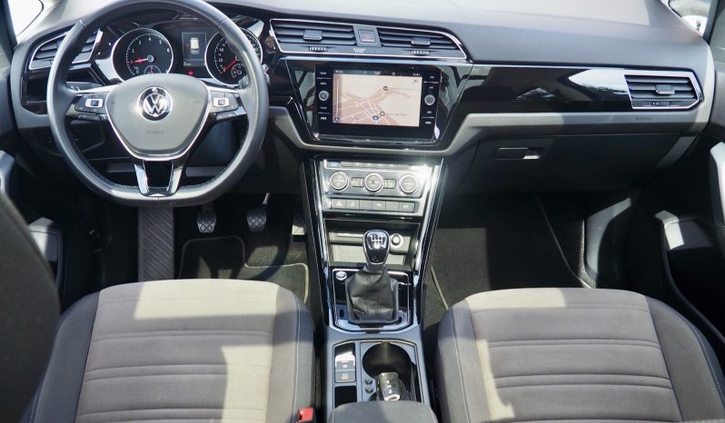 VOLKSWAGEN Touran 1,5 Tsi 150 Evo Carat, 7 places  + Toit panoramique + Caméra  + Attelage + Options, 1ère Main – Garantie 12 mois.