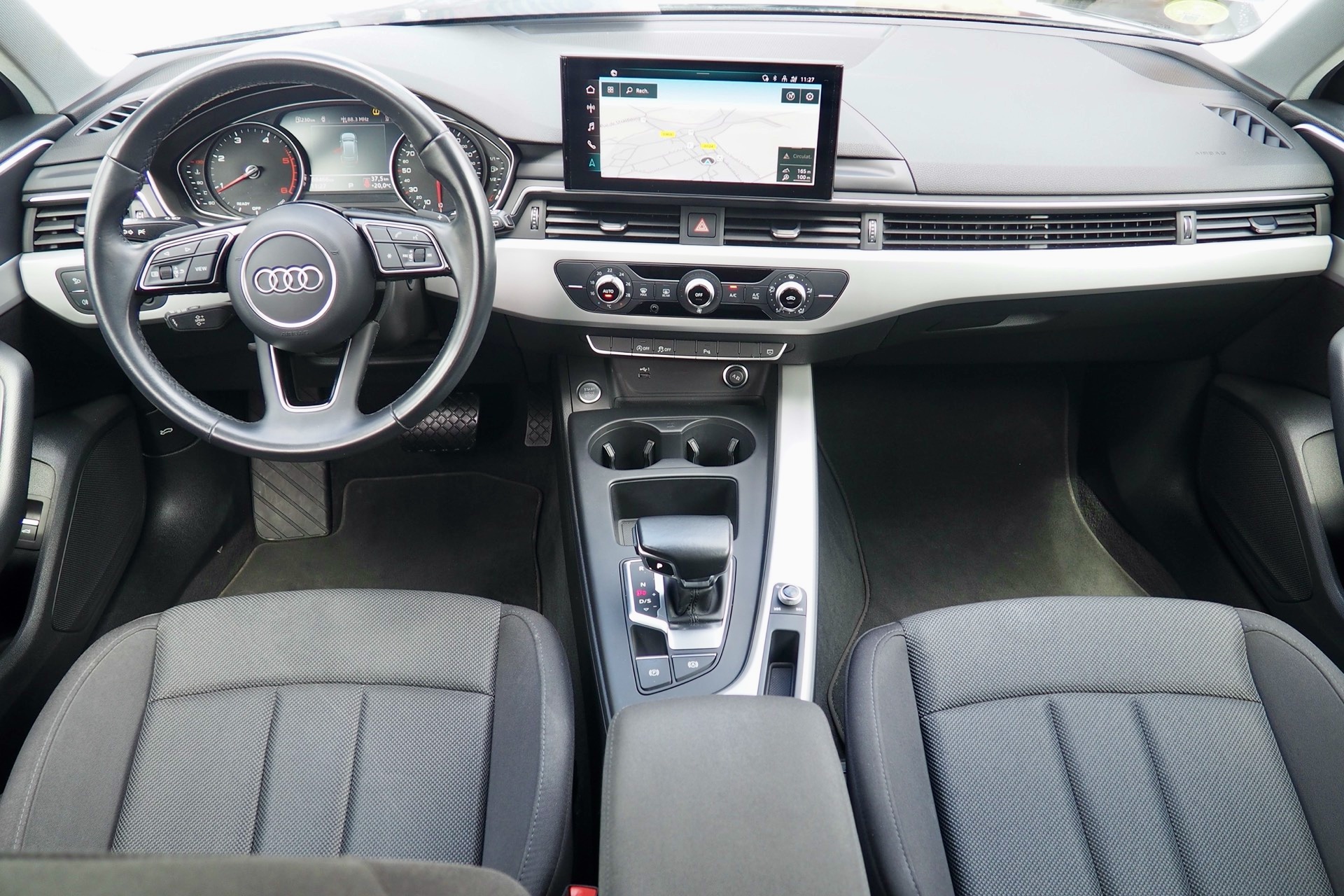 Audi A4 Avant 35 Tdi 163 S-Tronic Business Line + Attelage + Options, 1ère Main – Garantie 12 mois