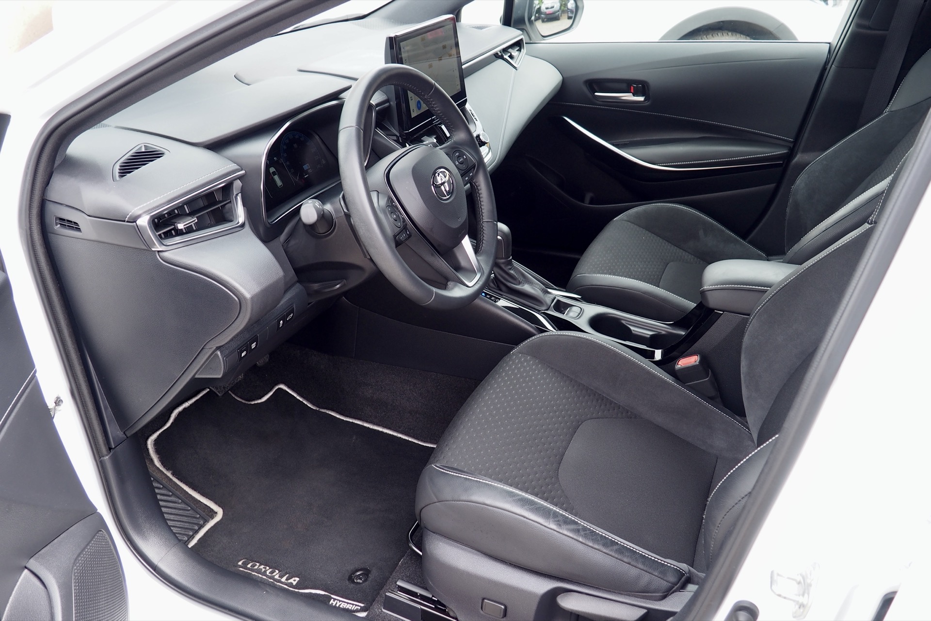 Toyota Corolla Touring Sport 2,0 Hybride 196 Collection  + 1ère Main – Garantie 12 mois