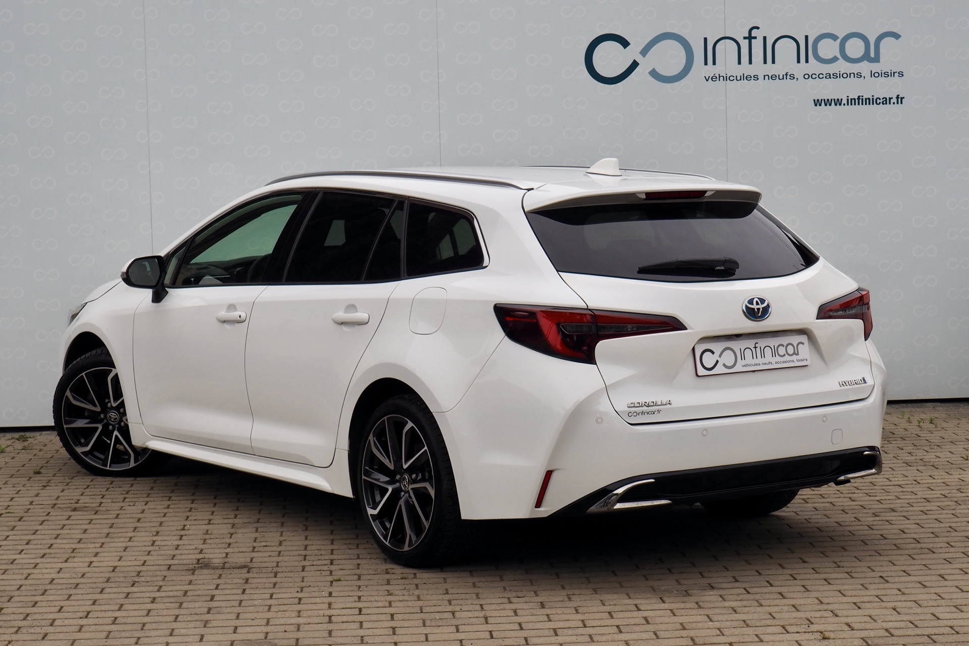Toyota Corolla Touring Sport 2,0 Hybride 196 Collection  + 1ère Main – Garantie 12 mois