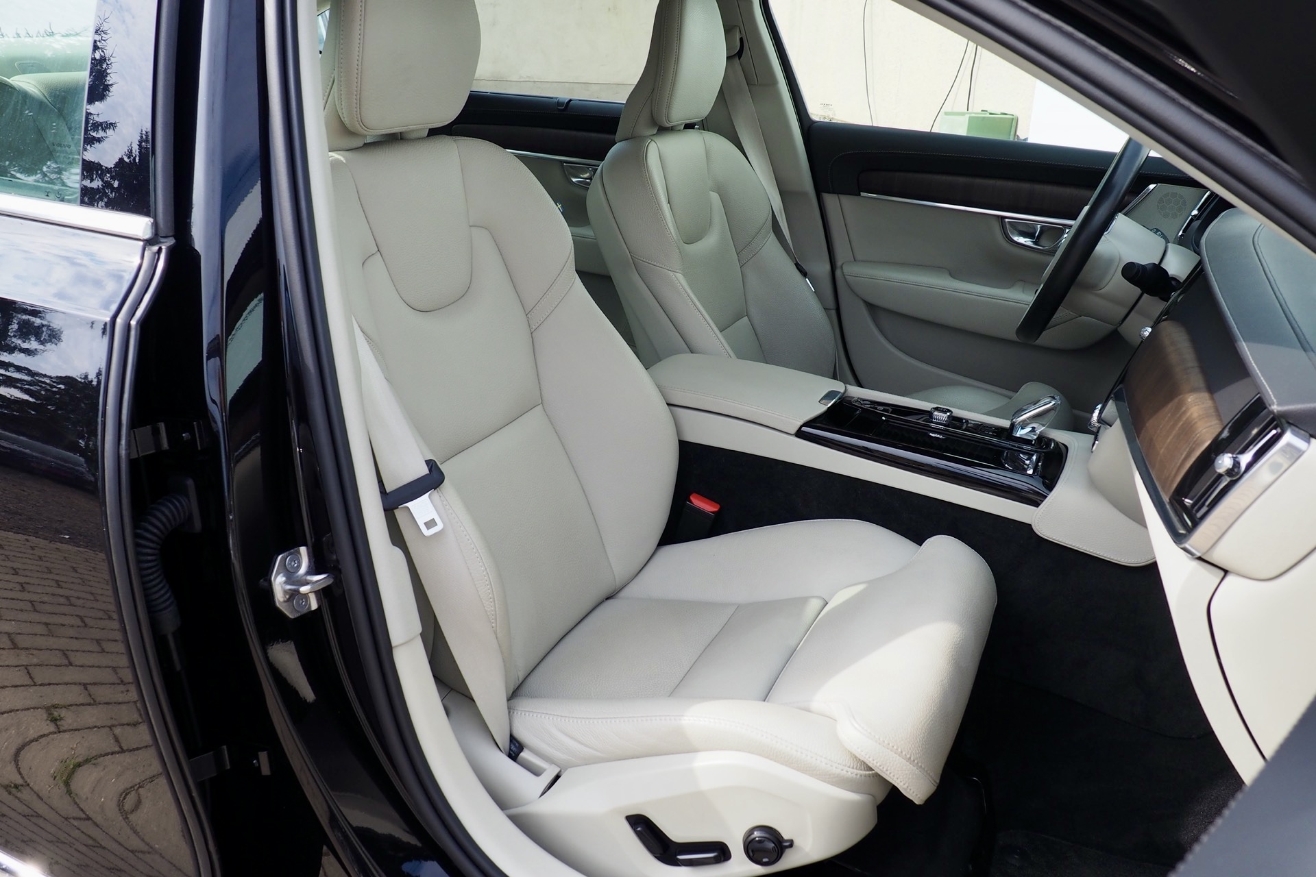 VOLVO S90 T8 455 AWD Inscription  + Attelage + Caméra + Full Led + Options, 1ère Main – Garantie 12 mois
