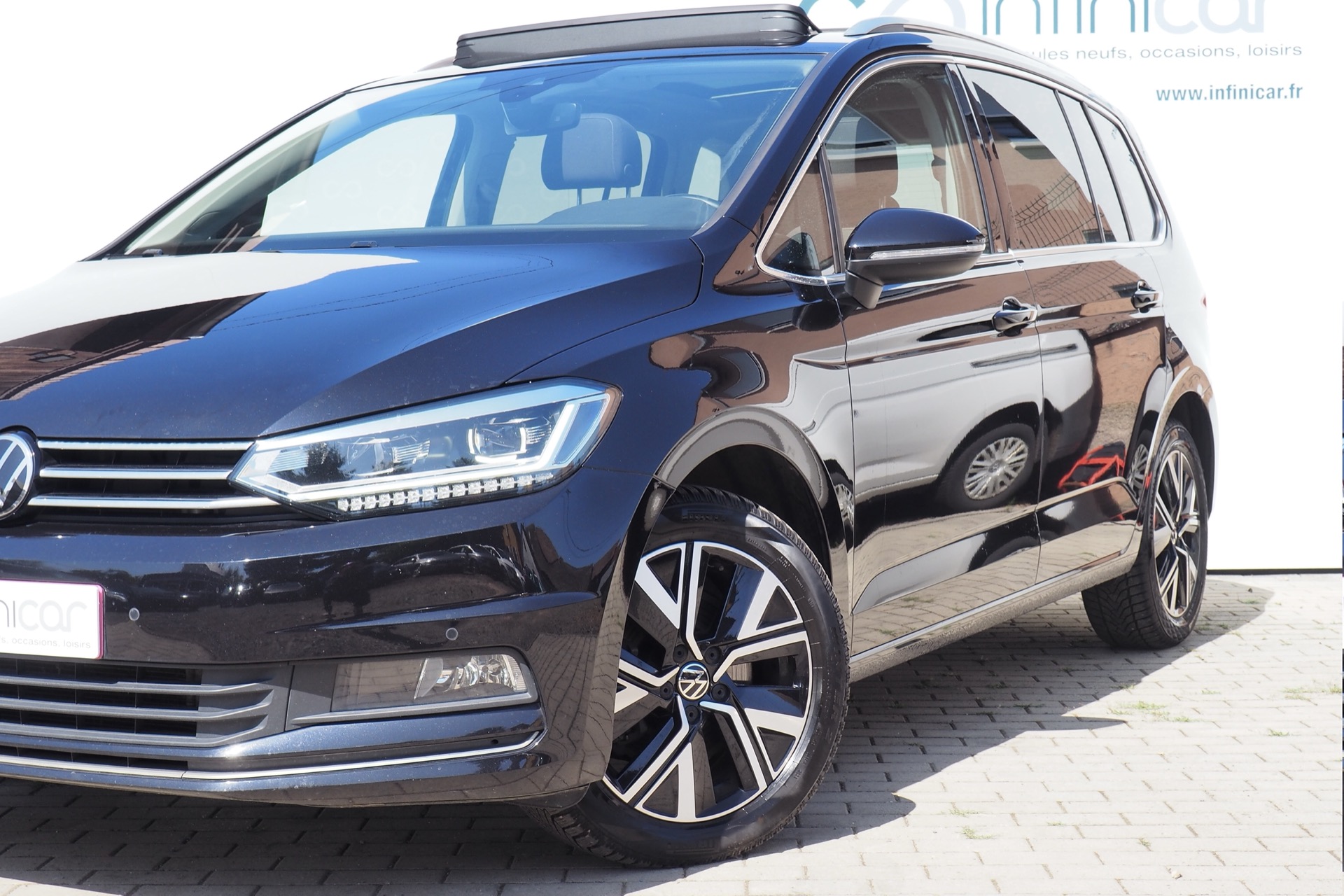 VOLKSWAGEN Touran VOLKSWAGEN Touran 2,0 Tdi 150 DSG Style, 7 places + Toit pano. + Caméra + Full Led + Options – Garantie 12 mois