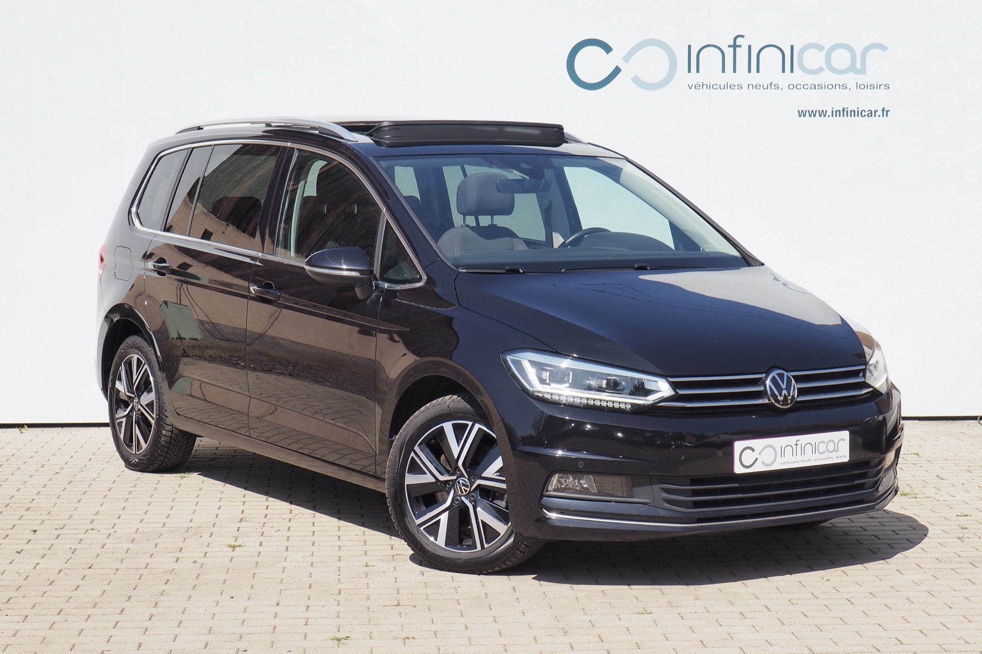 VOLKSWAGEN Touran VOLKSWAGEN Touran 2,0 Tdi 150 DSG Style, 7 places + Toit pano. + Caméra + Full Led + Options – Garantie 12 mois