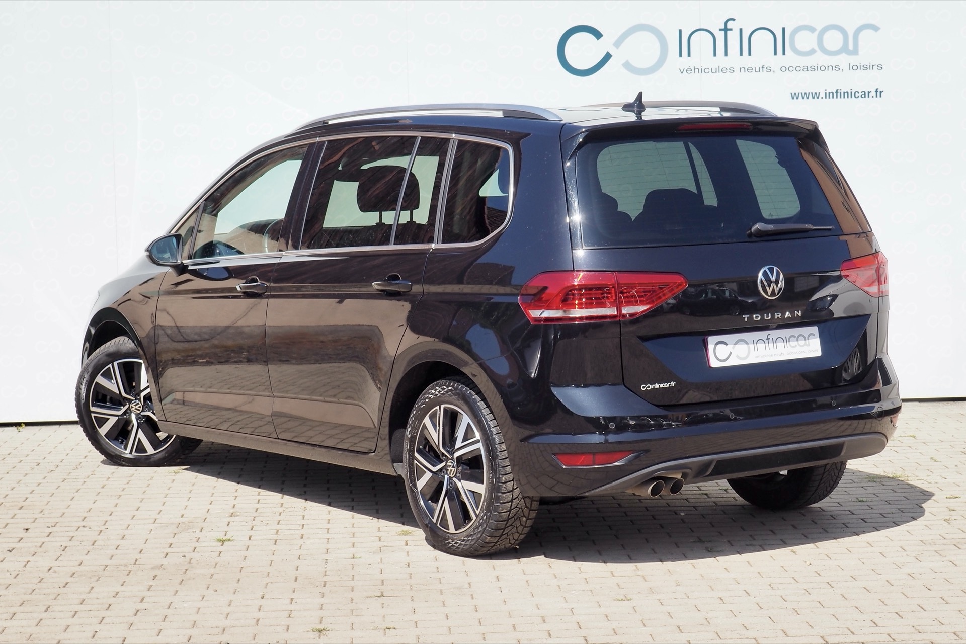 VOLKSWAGEN Touran VOLKSWAGEN Touran 2,0 Tdi 150 DSG Style, 7 places + Toit pano. + Caméra + Full Led + Options – Garantie 12 mois