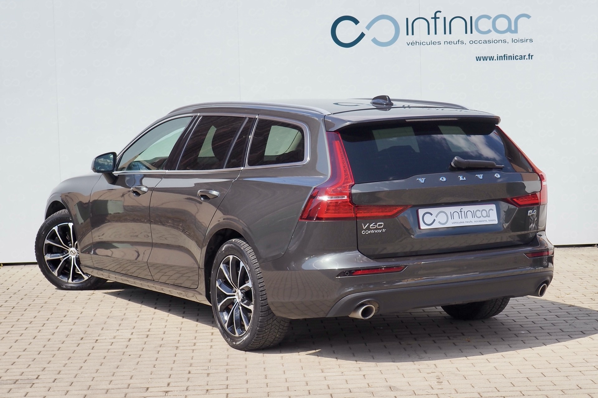 VOLVO V60 B4 197 Geartronic Momentum Business  + Cuir + Caméra + Options, 1ère Main  – Garantie 12 mois.