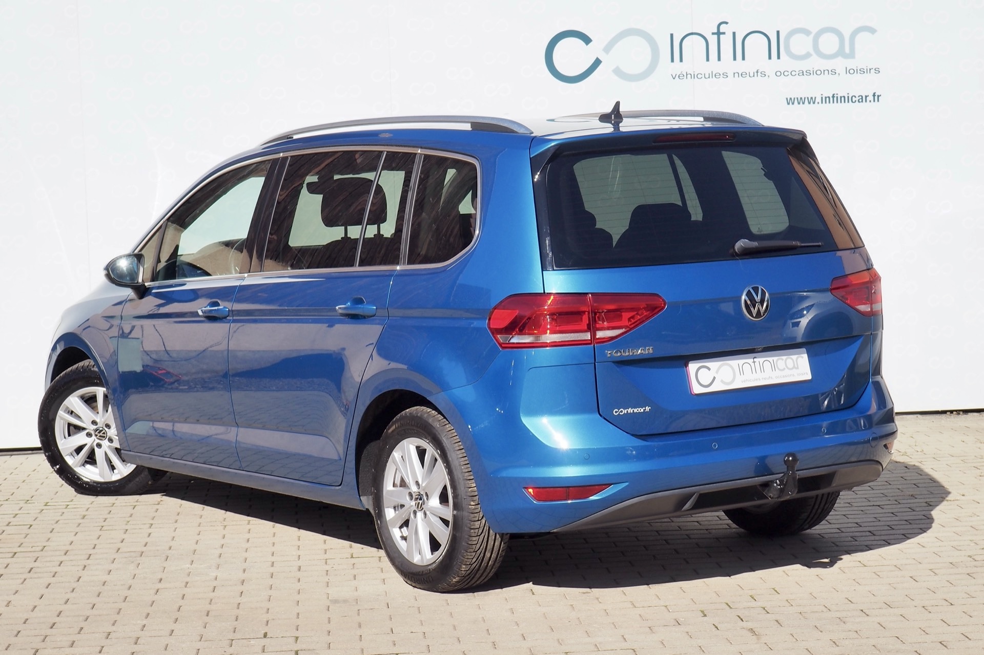VOLKSWAGEN Touran 2,0 Tdi 122 Carat, 7 places  + Attelage + Caméra + Options, 1ère Main – Garantie 12 mois