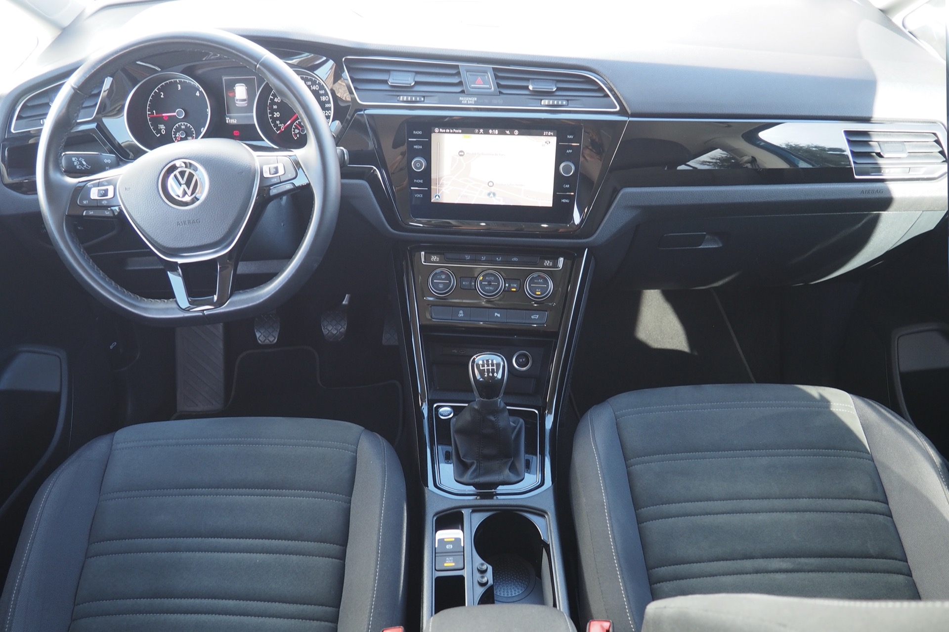 VOLKSWAGEN Touran 2,0 Tdi 122 Carat, 7 places  + Attelage + Caméra + Options, 1ère Main – Garantie 12 mois