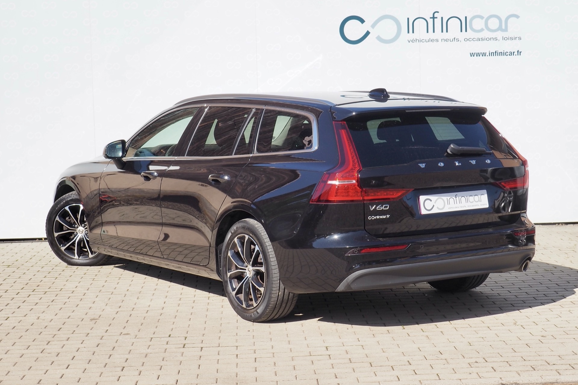 VOLVO V60 D3 150 Business Executive  + Cuir + Harman & Kardon + Options, 1ère Main – Garantie 12 mois