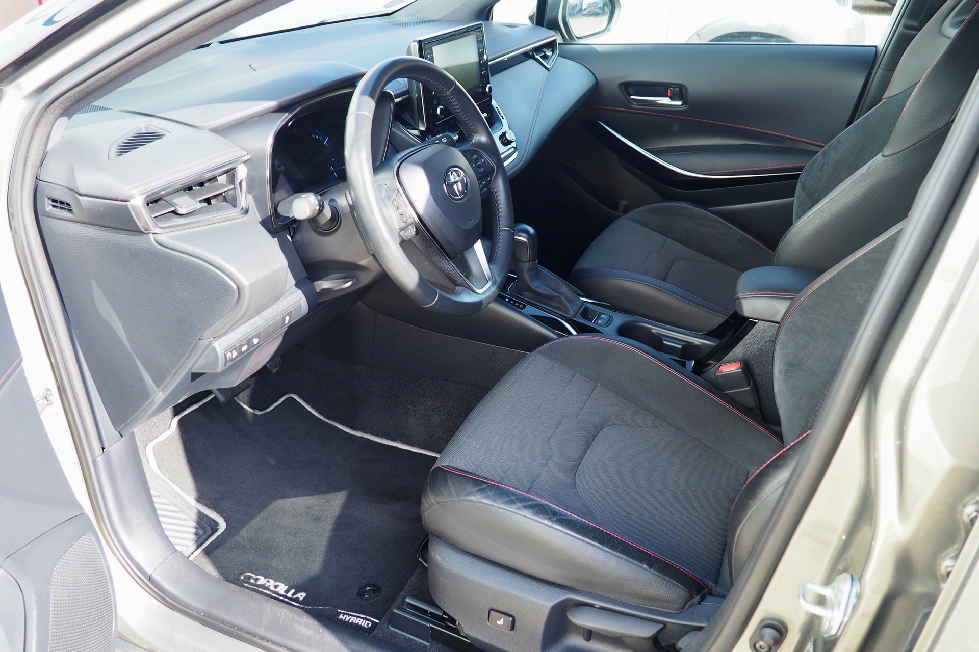 Toyota Corolla 2,0 Hybride 184h Collection , 1ère Main – Garantie 12 mois