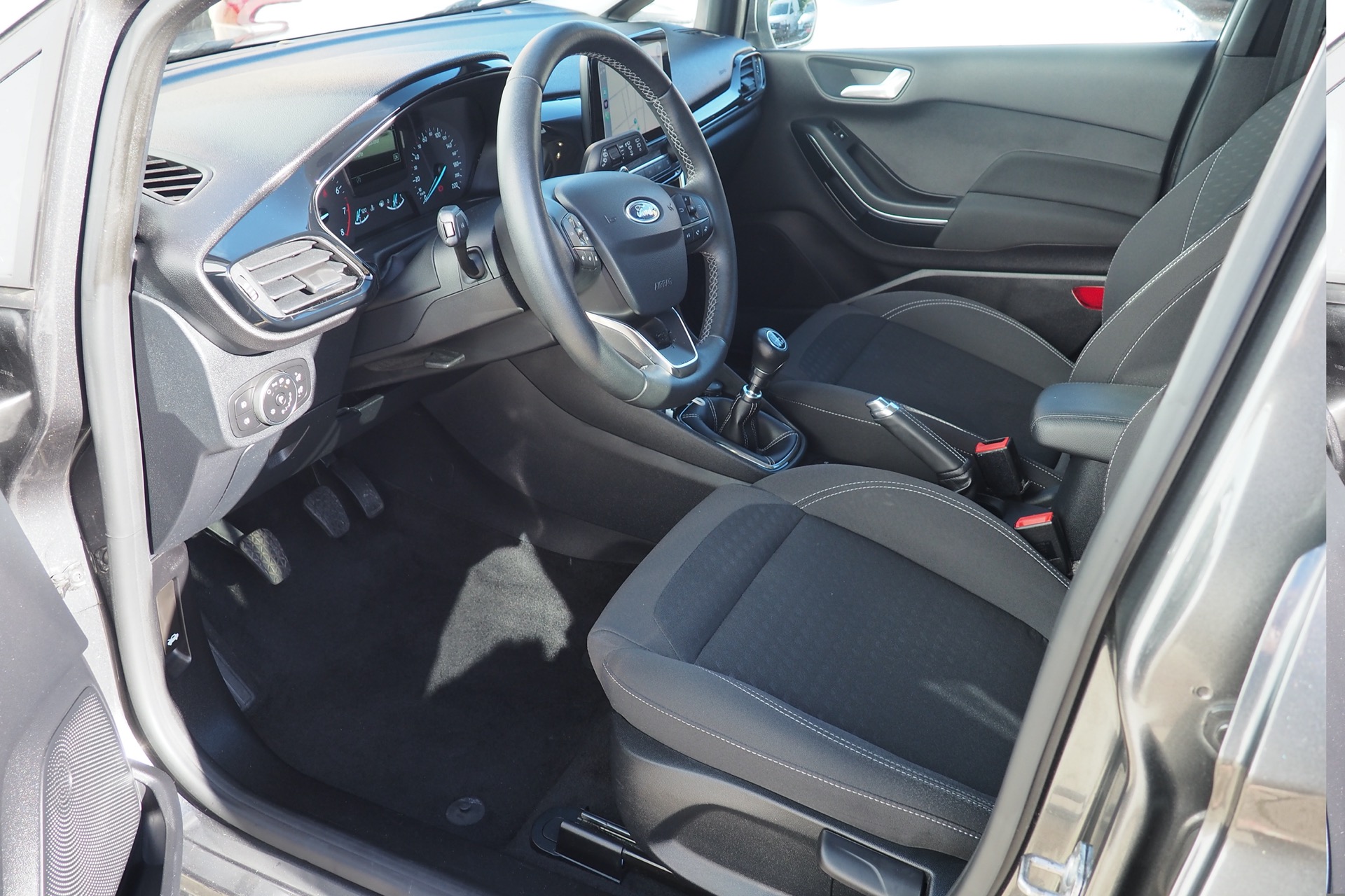 Ford Fiesta 1,0 Ecoboost 95 Titanium, 5 portes + JA 16