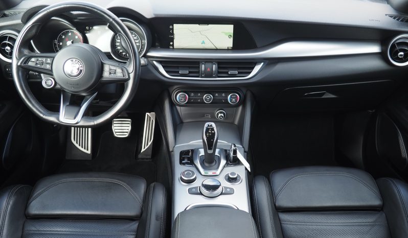 Alfa Roméo Stelvio 2,2d 160 AT8 Sprint + Pack Veloce + Options, 1ère Main – Garantie 12 mois.