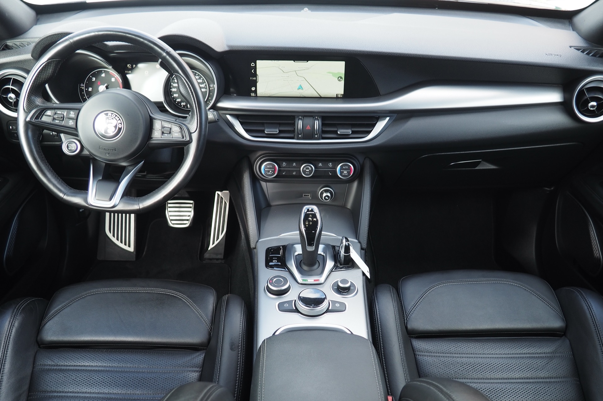 Alfa Roméo Stelvio 2,2d 160 AT8 Sprint  + Pack Veloce + Options, 1ère Main – Garantie 12 mois.