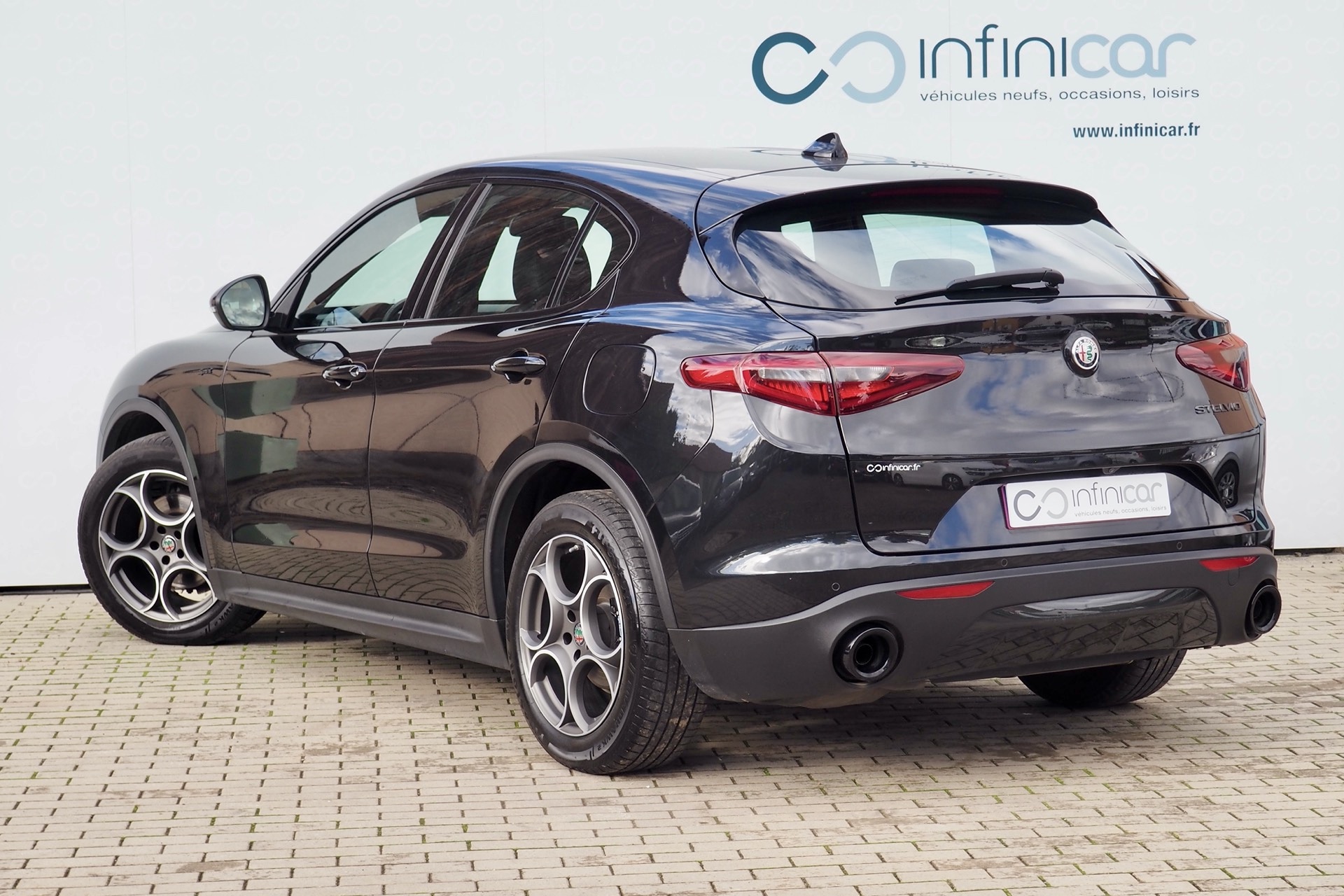 Alfa Roméo Stelvio 2,2d 160 AT8 Sprint  + Pack Veloce + Options, 1ère Main – Garantie 12 mois.