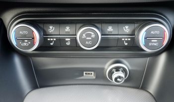 Alfa Roméo Stelvio 2,2d 160 AT8 Sprint + Pack Veloce + Options, 1ère Main – Garantie 12 mois. complet