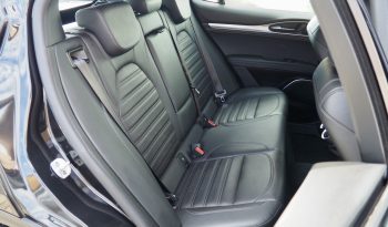 Alfa Roméo Stelvio 2,2d 160 AT8 Sprint + Pack Veloce + Options, 1ère Main – Garantie 12 mois. complet