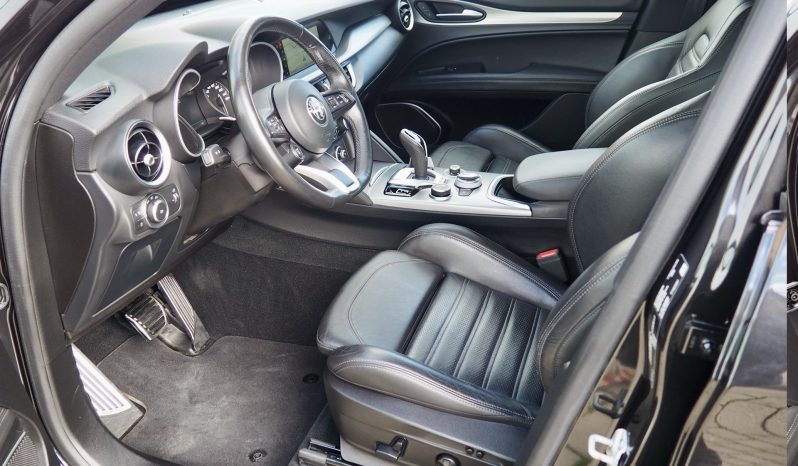 Alfa Roméo Stelvio 2,2d 160 AT8 Sprint  + Pack Veloce + Options, 1ère Main – Garantie 12 mois.